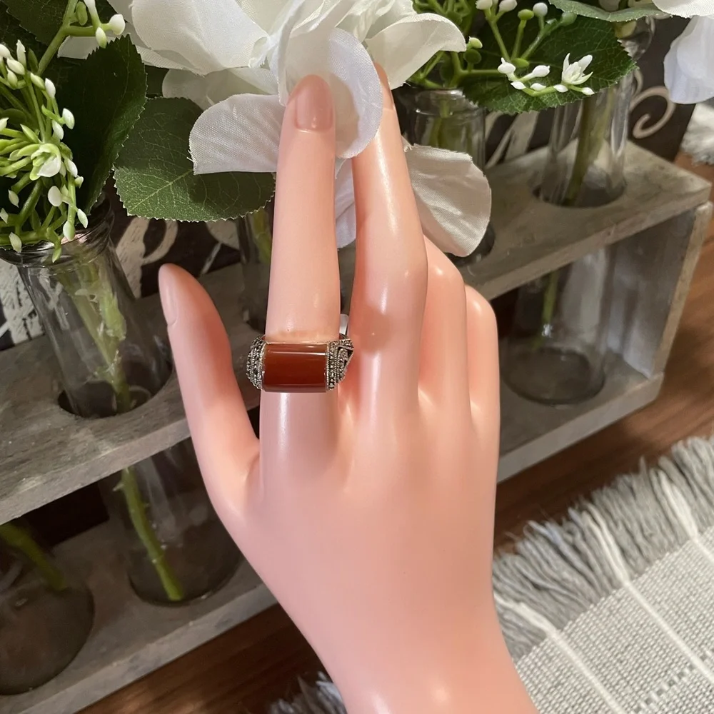 New Gorgeous 925 Silver Marcasite Carnelian Ring